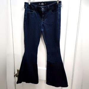 Hollister Low rise dark wash flare petite